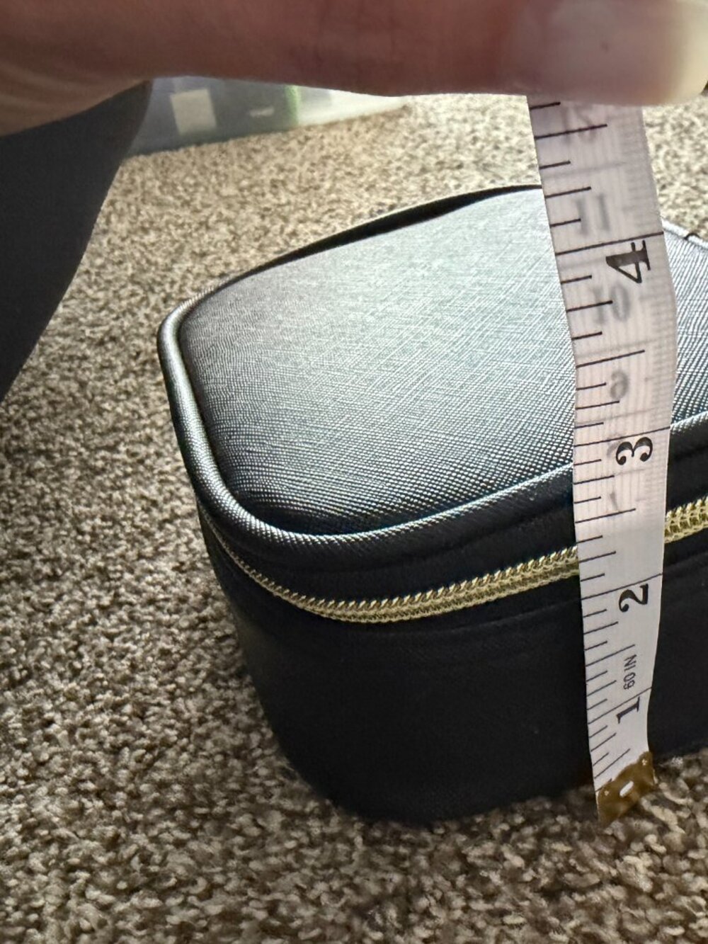 Small Makeup Travel Case with Mirror - Picture 7 of 10